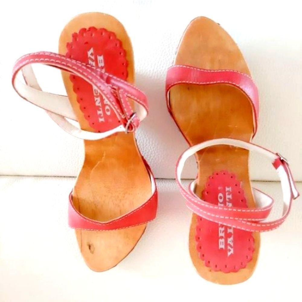 Bruno Valenti Pink Studded Wooden Sandals sz 9M - Picture 4 of 5